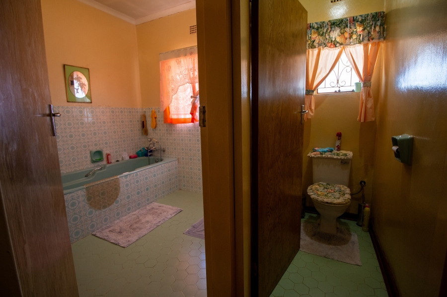 3 Bedroom Property for Sale in Lemoendraai Northern Cape